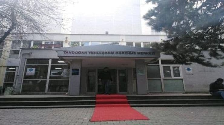 AÜ Fen Fakültesi Kütüphanesi galeri fotoğrafı 2