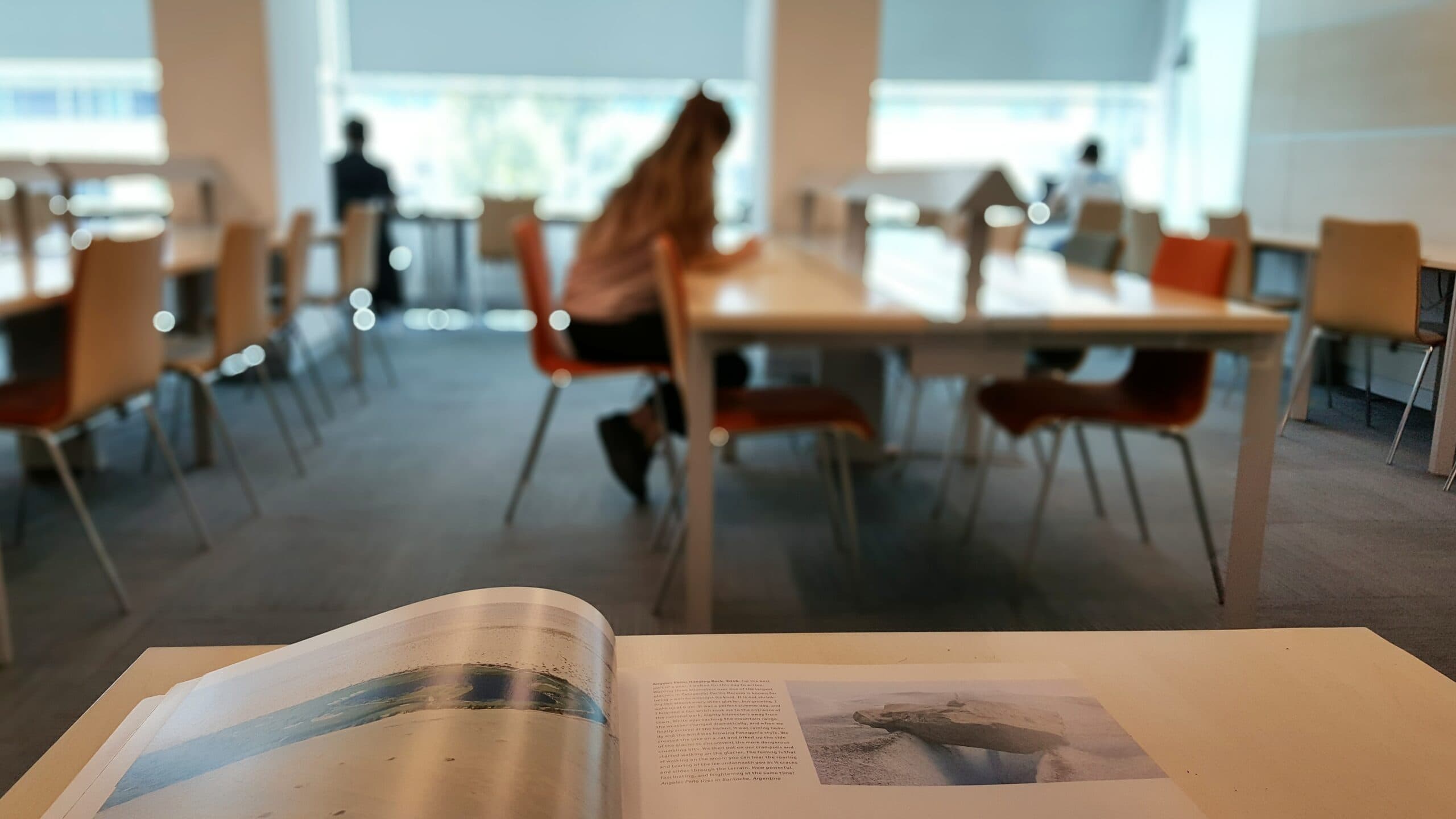 Türkiye Odalar ve Borsalar Birliği Ekonomi ve Teknoloji Üniversitesi Kütüphanesi kapak görseli