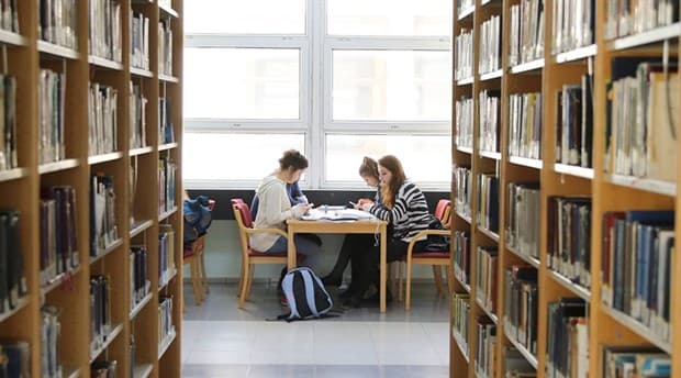 Ufuk Üniversitesi Kütüphanesi galeri fotoğrafı 2