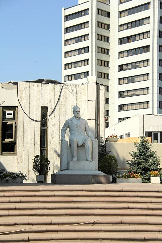 Mithat Paşa Anıtı galeri fotoğrafı 2