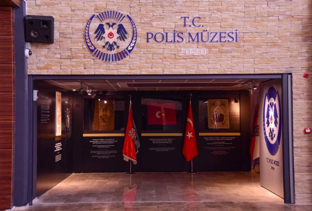 Polis Müzesi kapak görseli