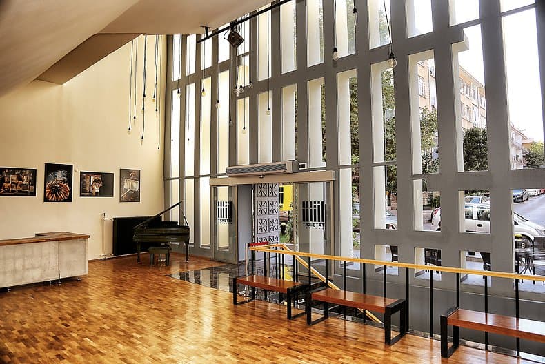 Tatbikat Sahnesi galeri fotoğrafı 3